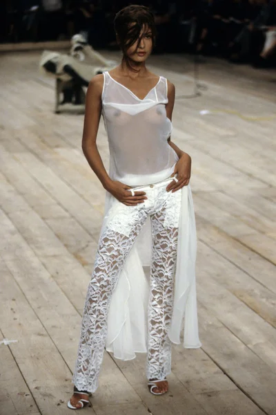 Look 30
